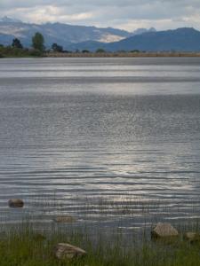 puesta de sol en lago.JPG