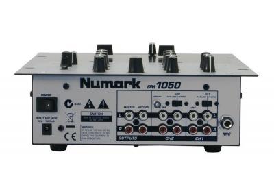 Madman Audio - DM1050-D.JPG