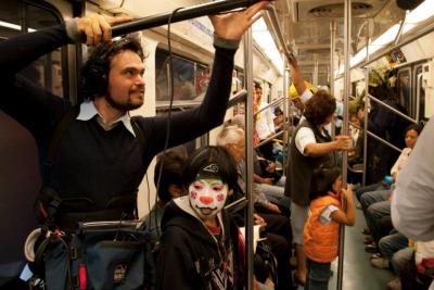 Documental en el metro.jpg