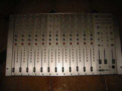 FORMULA SOUND SYSTEM 2000.JPG