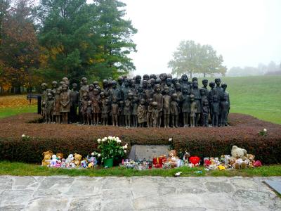 CZ - LIDICE MEMORIAL - NIÑOS.jpg