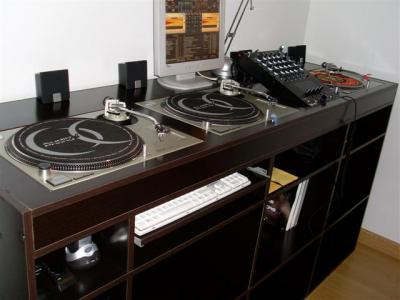 SL370897 (Small).JPG