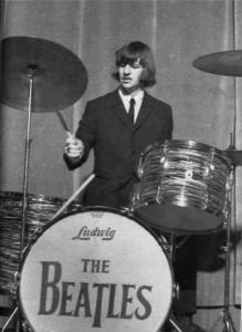 Ringo-Starr-the-beatles-7756124-467-639.jpg