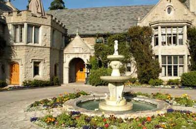 playboy_mansion.jpg