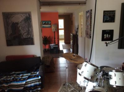 Entrada a la sala sin puerta aun.JPG