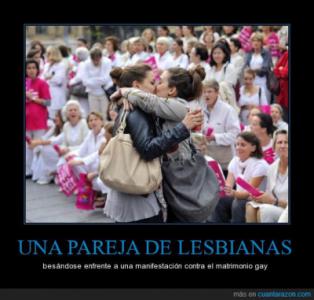 CR_743061_una_pareja_de_lesbianas.jpg