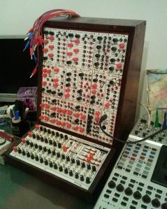 Sintetizador modular  DIY Befaco.EN VENTA 1650 EUROS MADRID.jpg