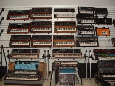 store_pict_minimoogs_1.jpg