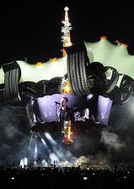 u2 360.jpg