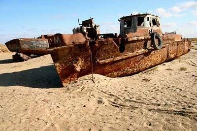 barcos-oxidados-mar-aral.jpg