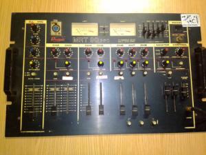 mesa de mezclas phonic.jpg