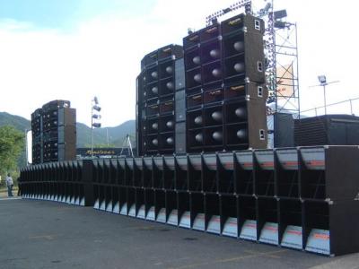 pared cerwin vega.jpg