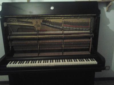 piano1.jpg