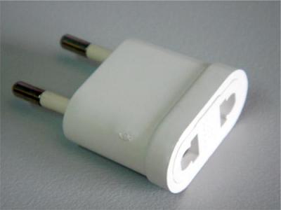 Adaptador Europa 220 sin tierra.jpg