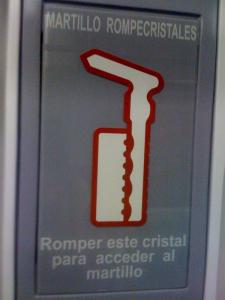 martillo rompecristales.jpg