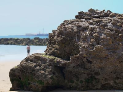 El-faro-desde-una-roca Web.jpg