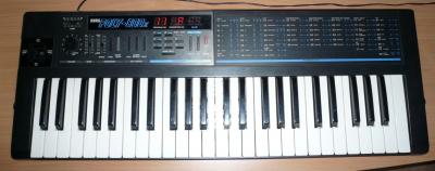 www-audiofanzine-com_korg-poly-800-v2[1].JPG