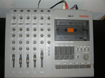 TASCAM 424.jpg