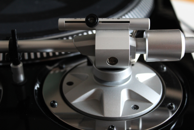 Controller One tonearm