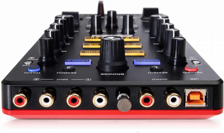 Akai AMX panel trasero