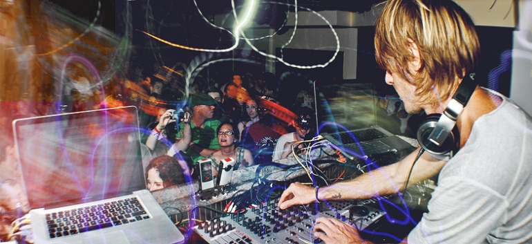 Richie Hawtin con Traktor y Live