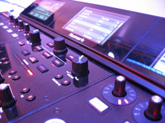 Numark NS7-III