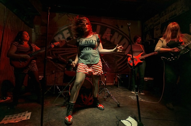 Ladies Rock Camp en el Beerland de Austin