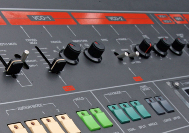 Jupiter-8 osciladores