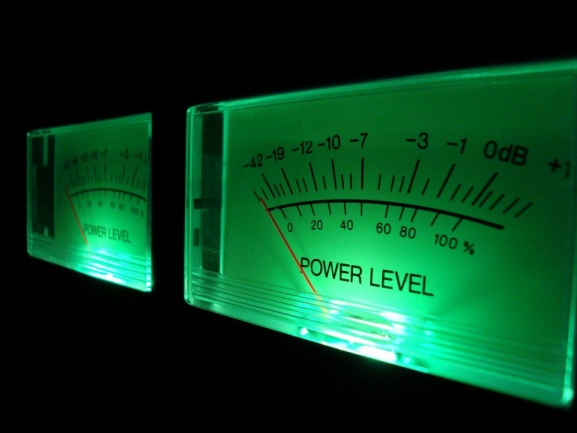 ¿Es posible comprender los dB sin mucha matemática?