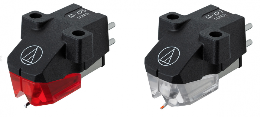 AT-XP5 (izquierda) y AT-XP7 (derecha)