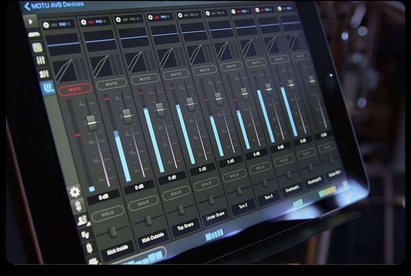 MOTU presenta Touch Console