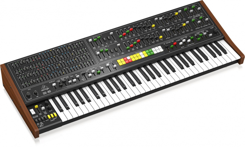 Imagen del posible clon Behringer del CS-80