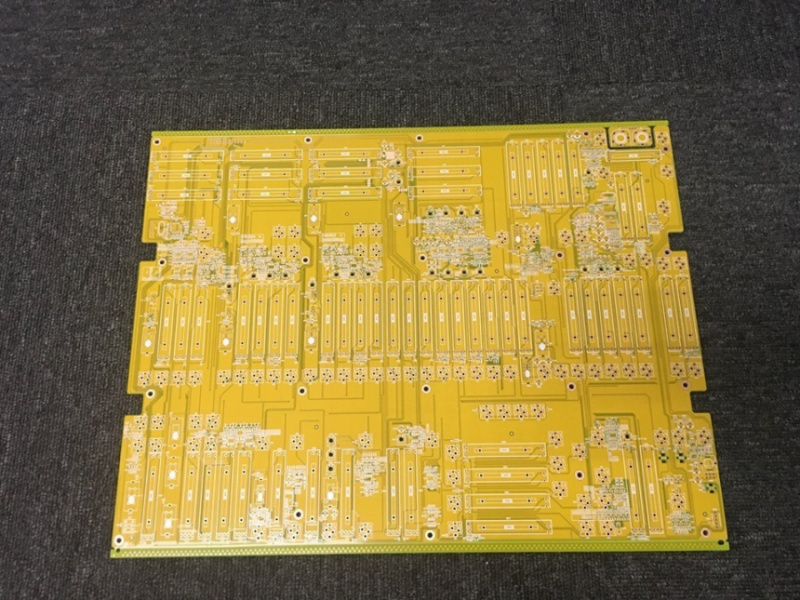 Circuito impreso de Behringer 2600