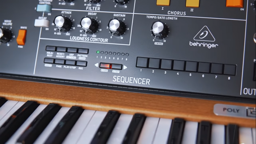 Behringer Poly D