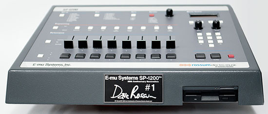 SP-1200 'recauchutada' por Rossum Electro-Music