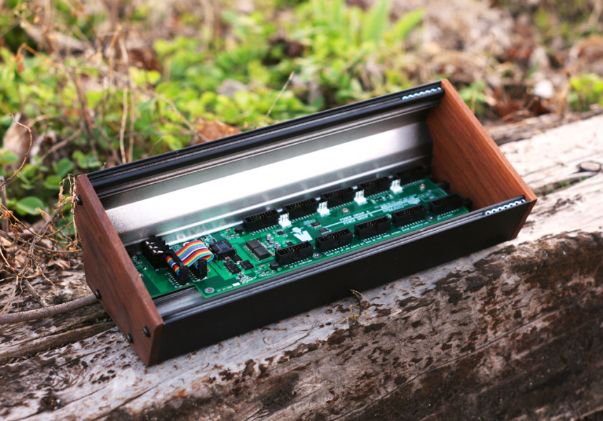 stg/soundlabs Boat Rocker para carcasas Moog Mother-32