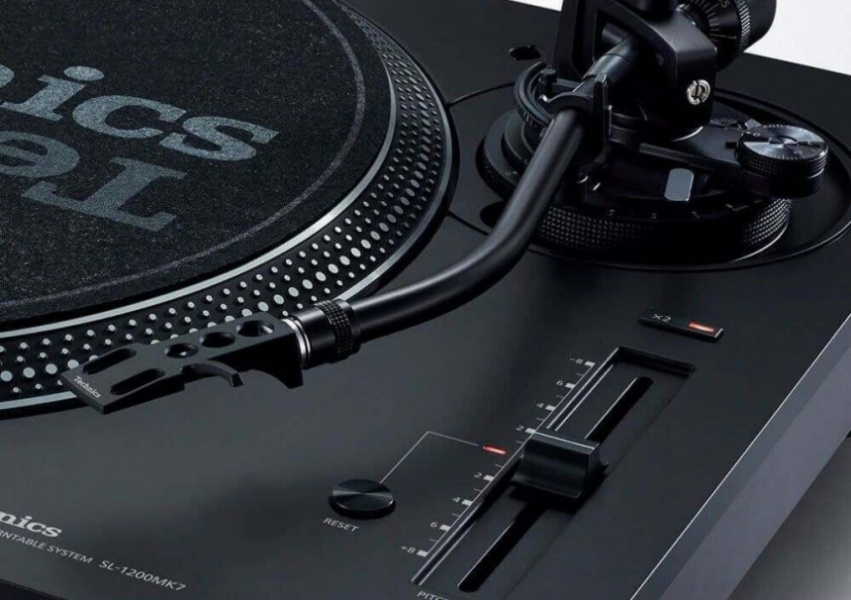 Technics SL-1210MK7