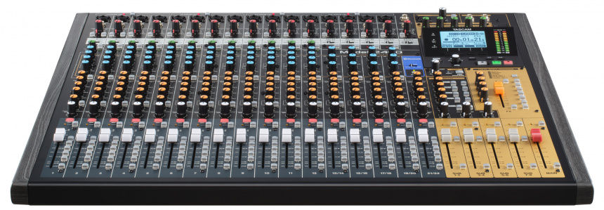 Tascam Model 2400 00