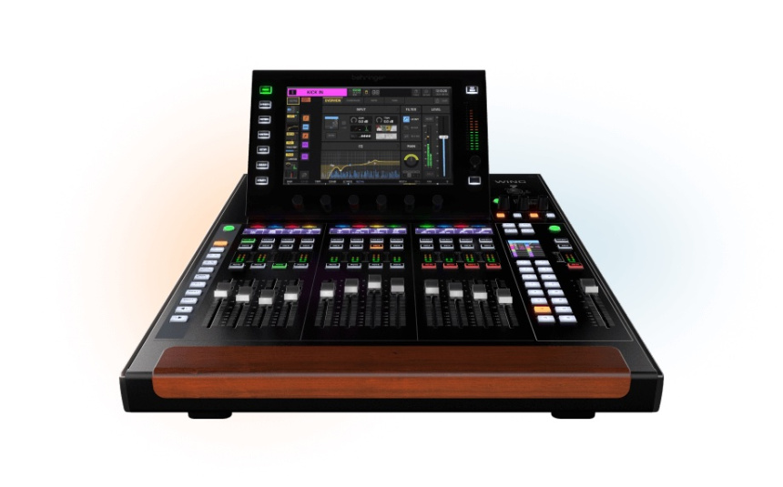 Behringer Wing Compact
