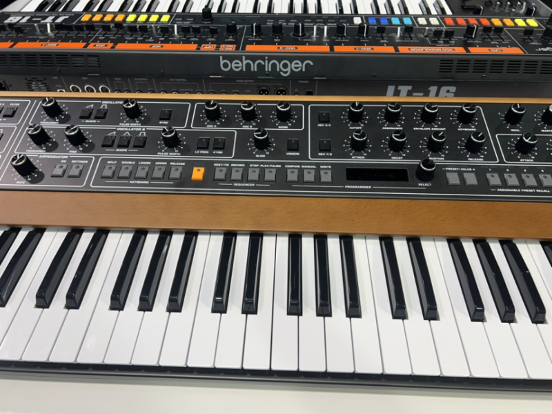 Behringer Pro-16