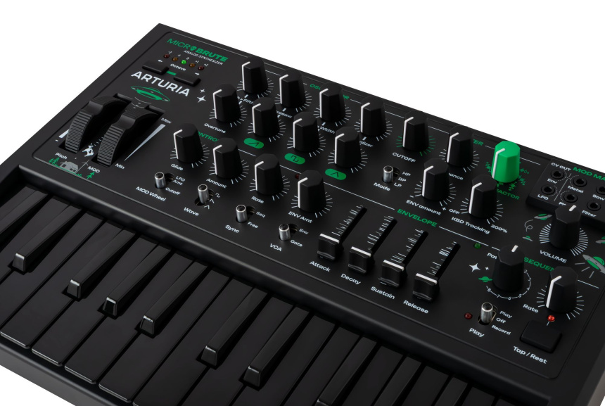 Arturia MicroBrute UFO edition