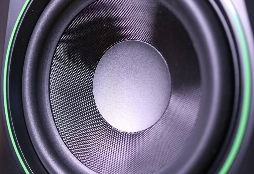 Mackie CR-5 BT woofer