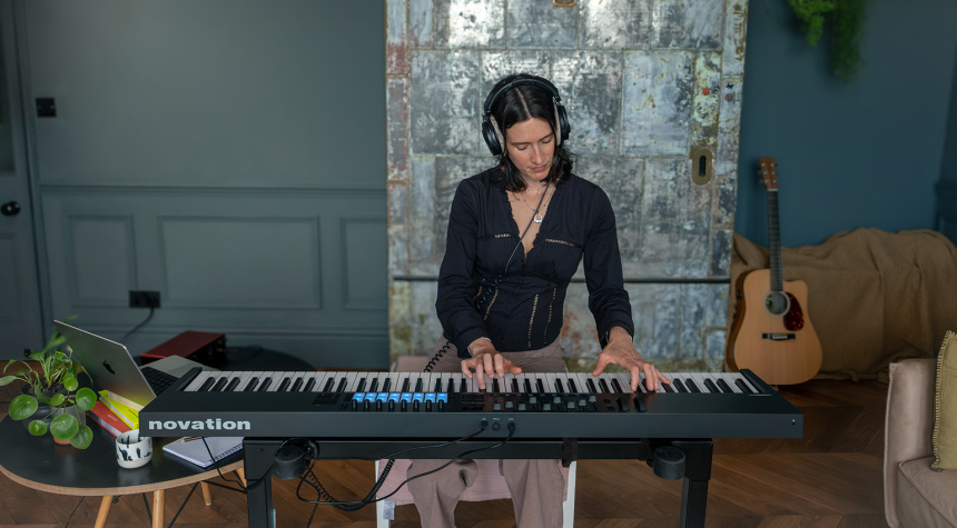 Novation Launchkey 88 MK4