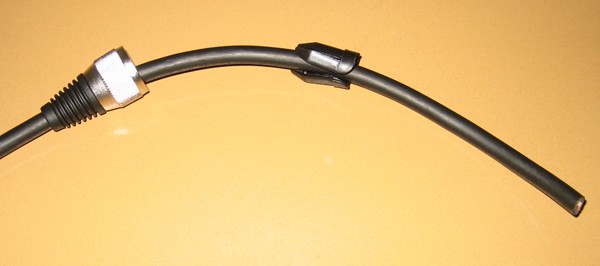 Conector de cable abierto