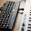Demo del Roland SE-02: ¿os suena a Minimoog?