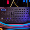 Roland SH-4d: 11 tipos de síntesis, 5 partes, 60 voces de polifonía y mucho control manual