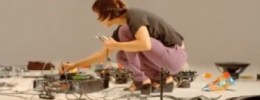 La experiencia física del sonido explorada por una artista sorda