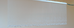 290 auriculares, 24 canales de audio y un muro sonoro como refugio del mundo exterior