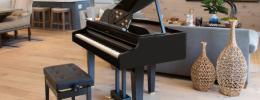 Más Roland 9-09: pianos, acordeones, baterías electrónicas y guitarra