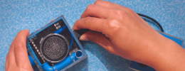 Este altavoz programable tiene tantas funciones como permita tu imaginación